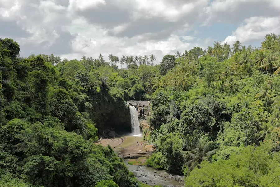 Tegenungan Falls