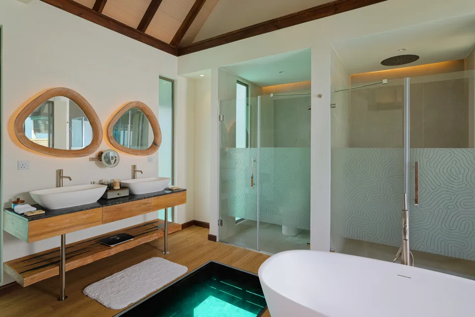 Water Pool Villa with Slide