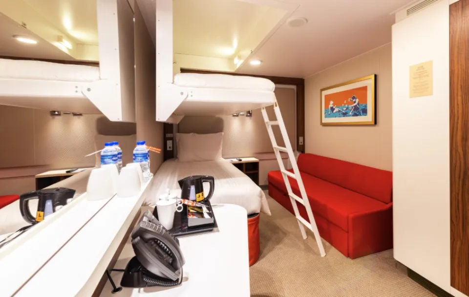 INTERIOR STATEROOM