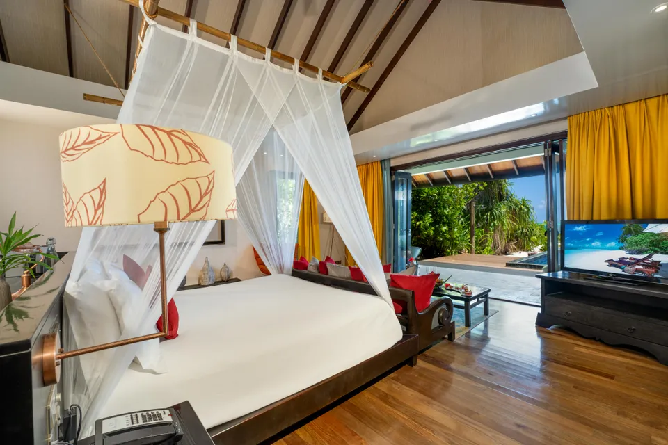 Kanifushi Beach Villa with Pool