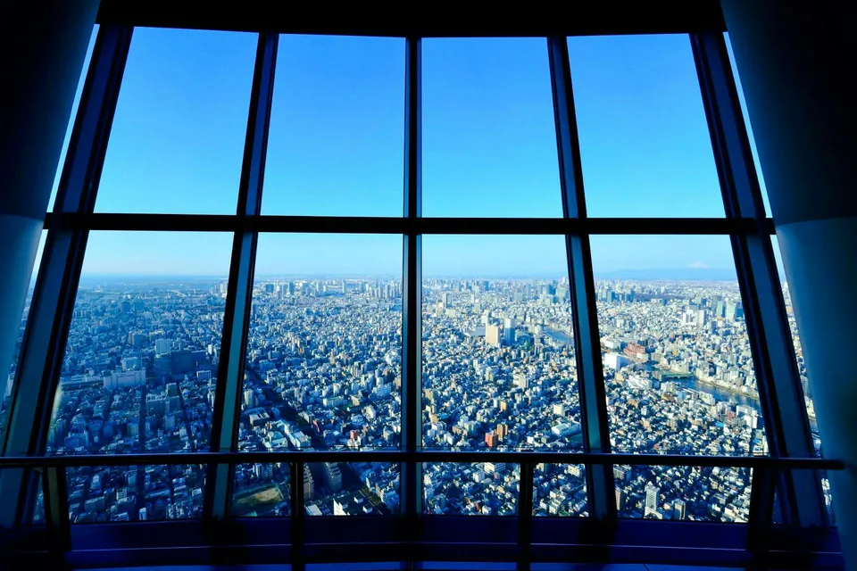 Tokyo cityscape from Skytree observation deck.