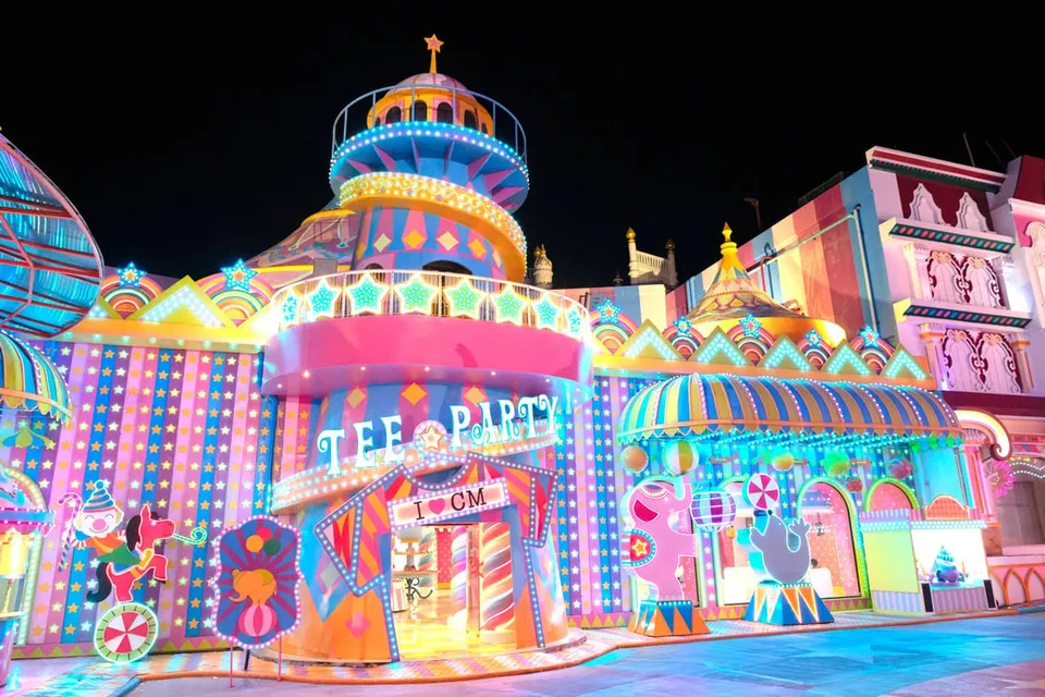 Phuket: Carnival Magic Ticket with Dinner and Transfer photo 10
