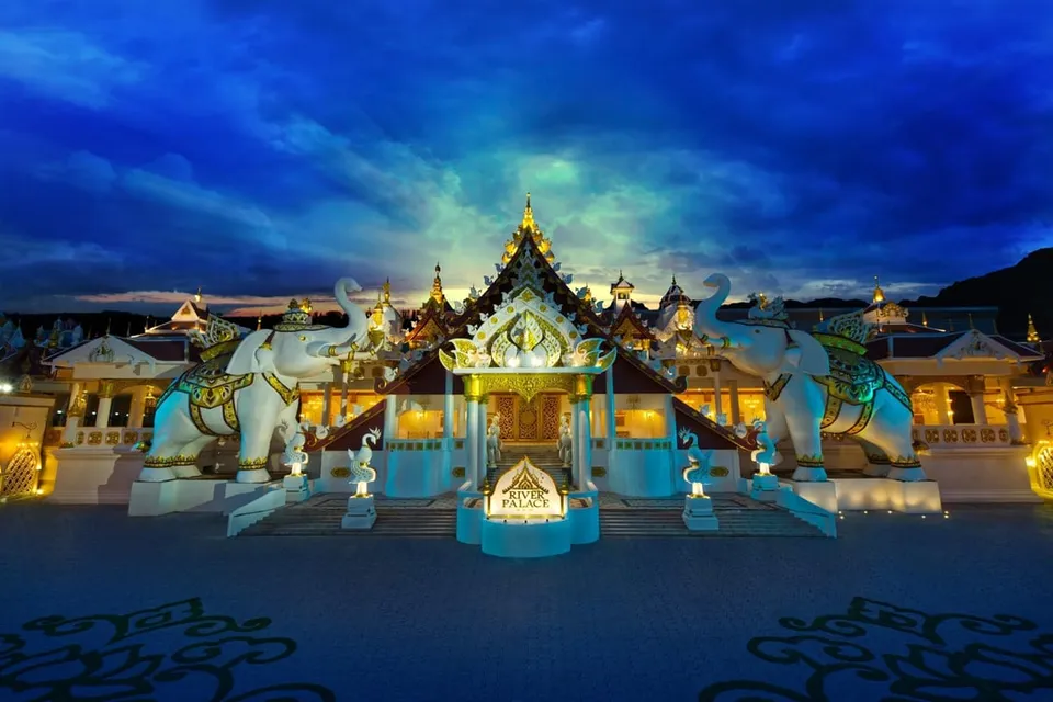 Phuket: Carnival Magic Ticket with Dinner and Transfer photo 14