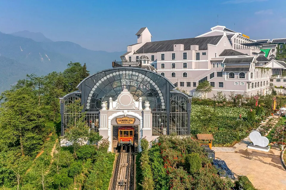 Sun World Fansipan Legend cable car station with mountain backdrop in Sapa, Vietnam.
