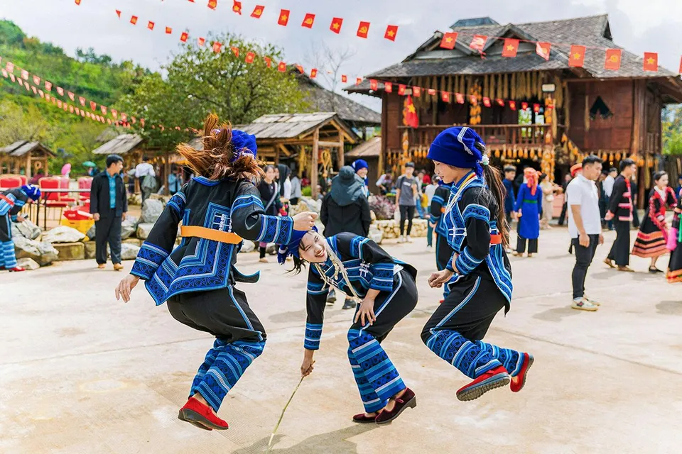 Traditional dance performance at Sun World Fansipan Legend, Vietnam.