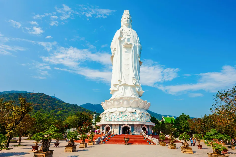 Statue at Am Phu Cave entrance, Marble Mountains, Đà Nẵng, Vietnam.