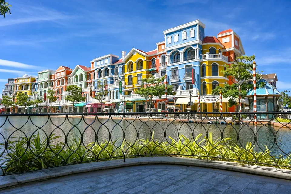 Vibrant, colorful buildings line the waterfront