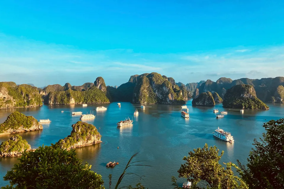 Halong Bay Cruise with Indian Food: Price in Rupees