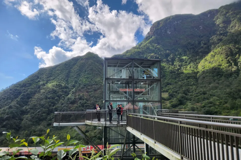 Glass Bridge Ticket Sapa photo 6