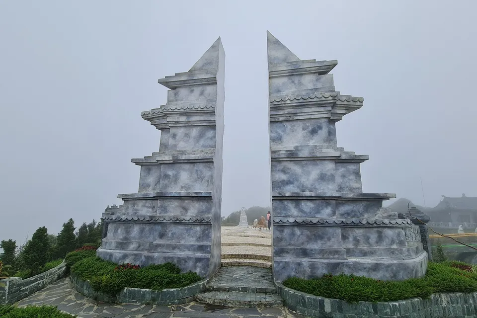 O Quy Ho Heaven Gate