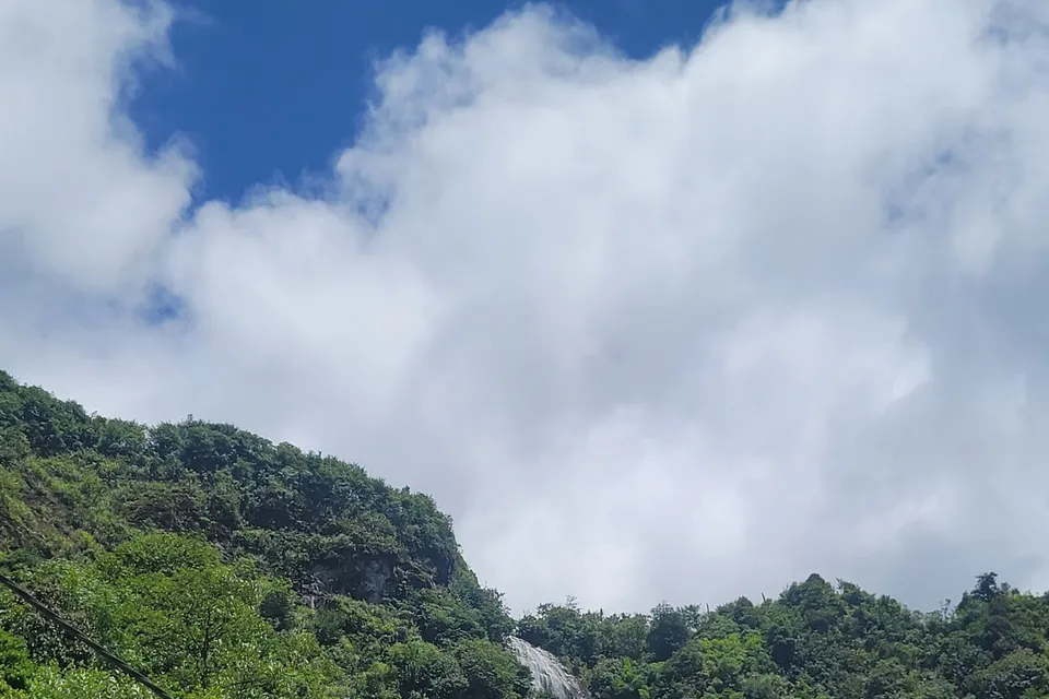 Silver Waterfall photo 3