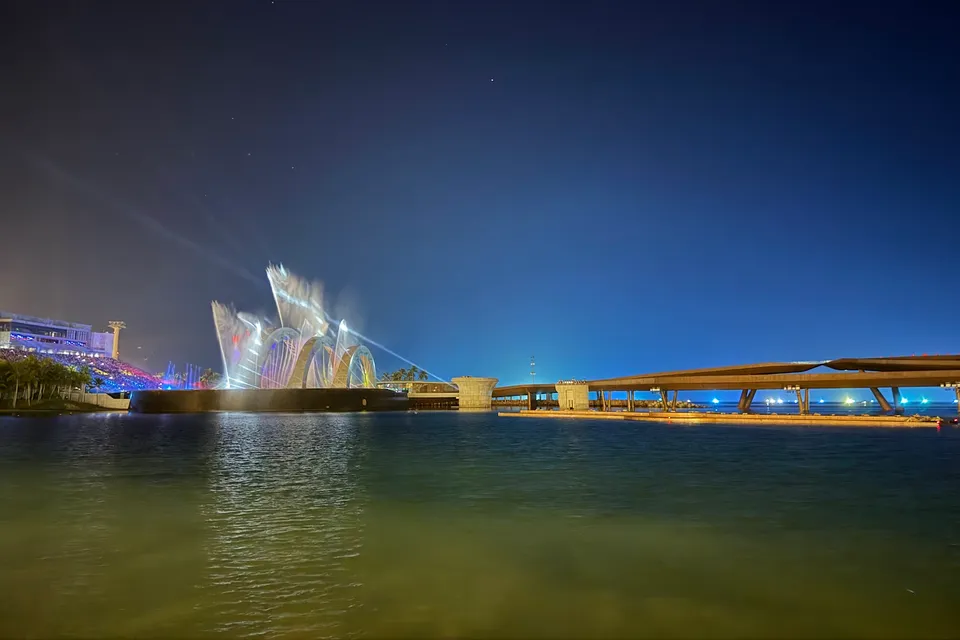 Kiss Bridge photo 4