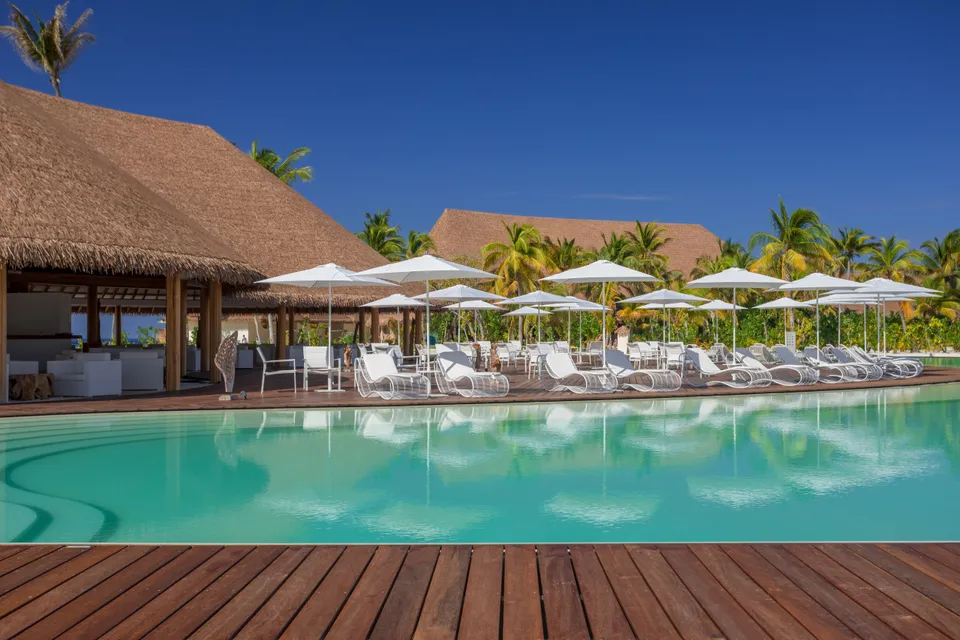 Cinnamon Velifushi Maldives