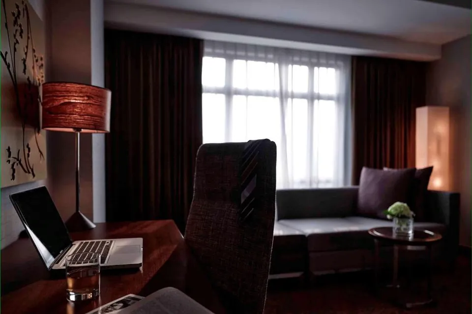 Deluxe Room, 1 King Bed, City View