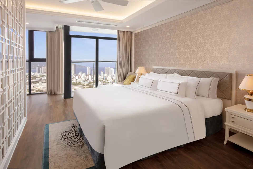 Melia Vinpearl Danang Riverfront