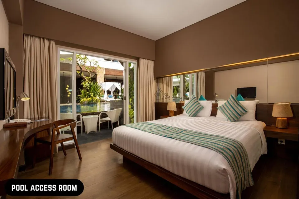Superior Double or Twin Room with Pool View