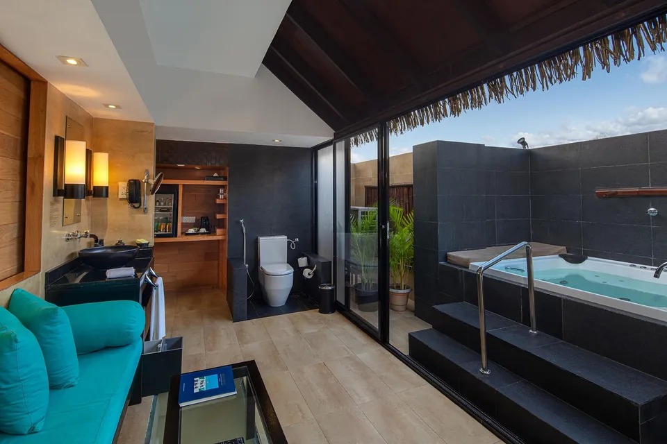 Sunrise Water Villa with Private Pool and Jacuzzi