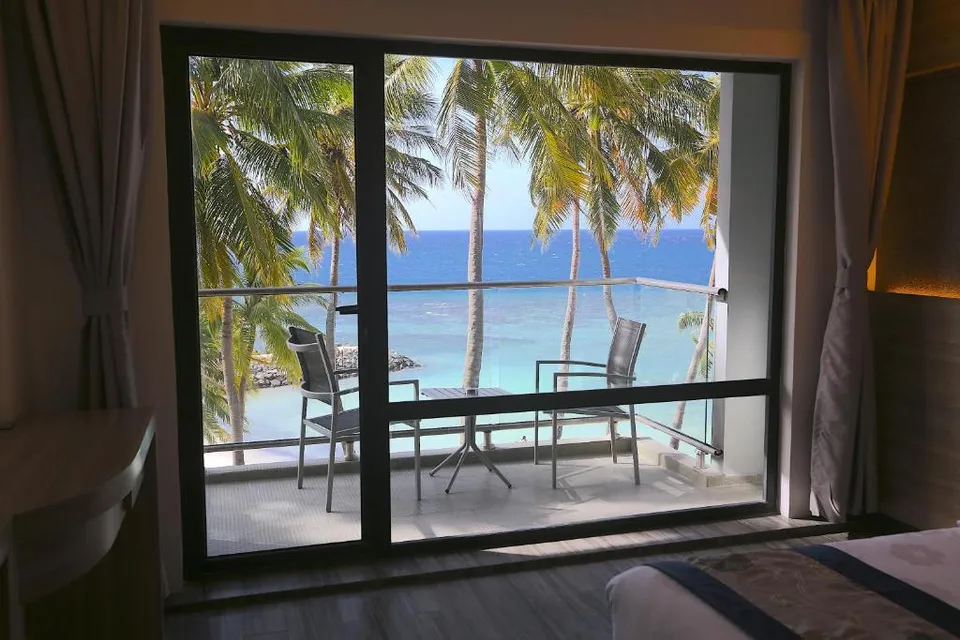 Deluxe Double Room with Balcony and Sea View