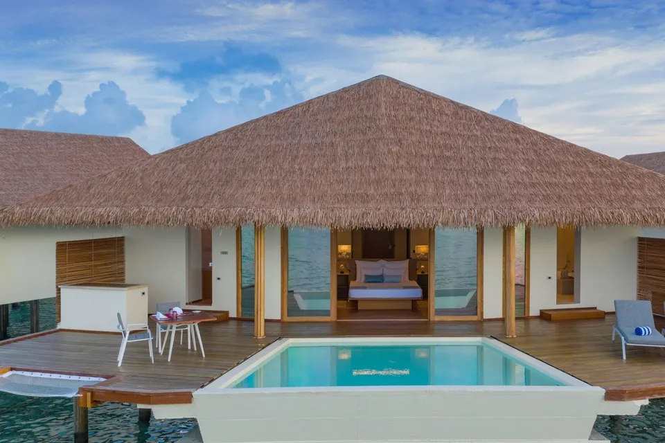 Cinnamon Velifushi Maldives