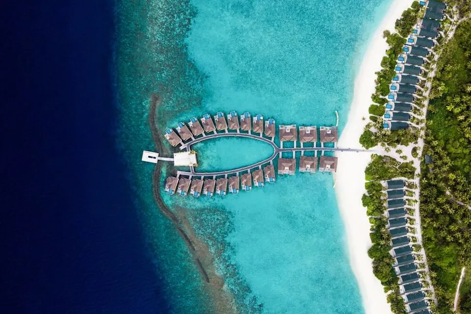 Furaveri Maldives- November