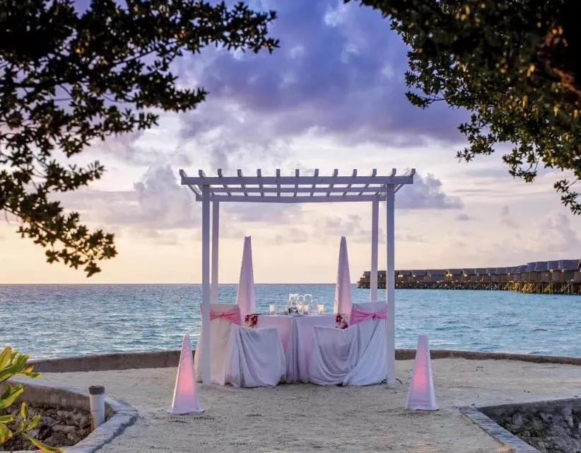 Centara Ras Fushi Resort & Spa