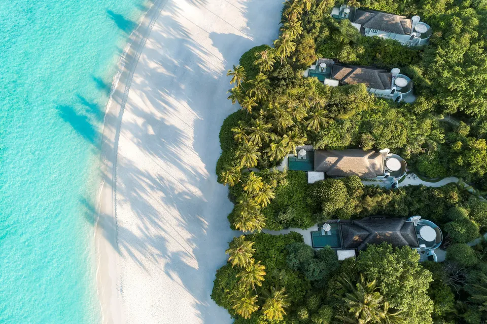 Anantara Kihavah Villas - December