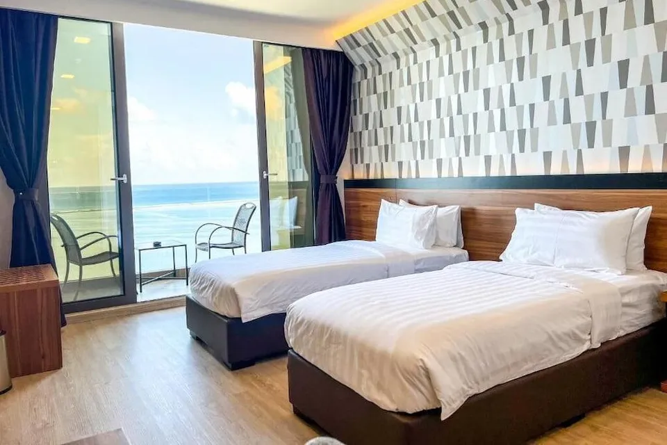 Deluxe Double Seaview or Twin Room with Seaview