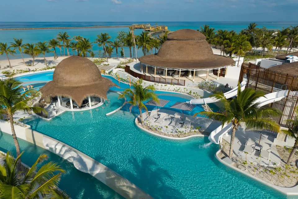 Centara Mirage Lagoon Maldives - November