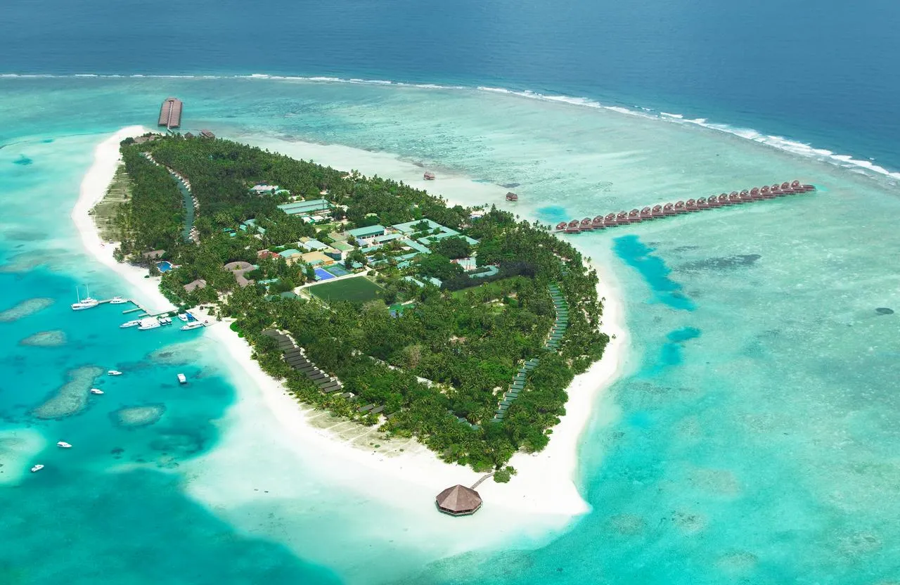 Meeru Island Resort & Spa - October
