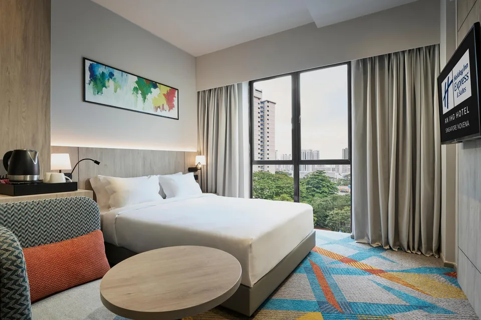 Standard Queen Room with free breakfast