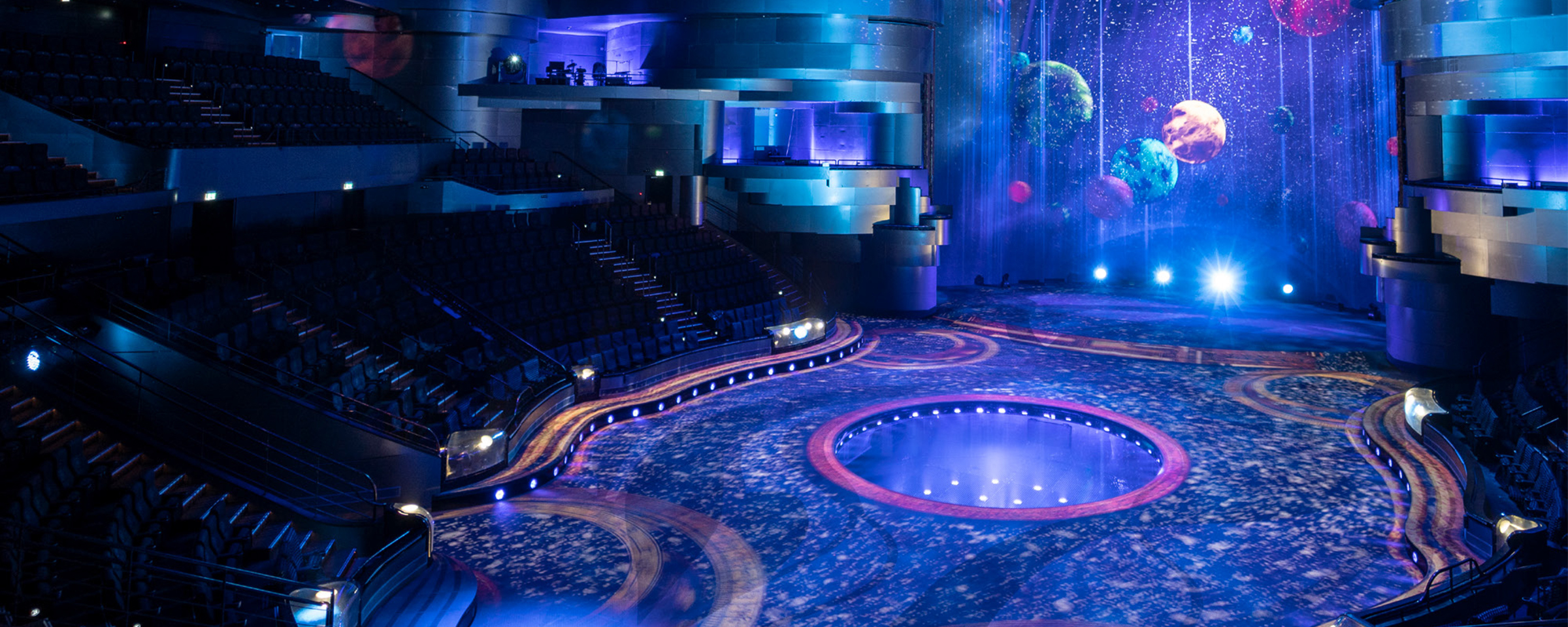 La Perle by Dragone