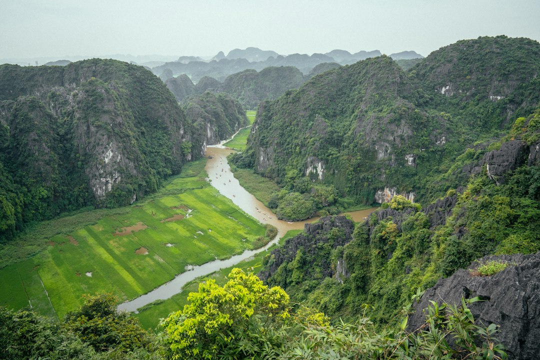 Ninh Binh Day Trip - Bai Dinh - Trang An With Lunch - SIC