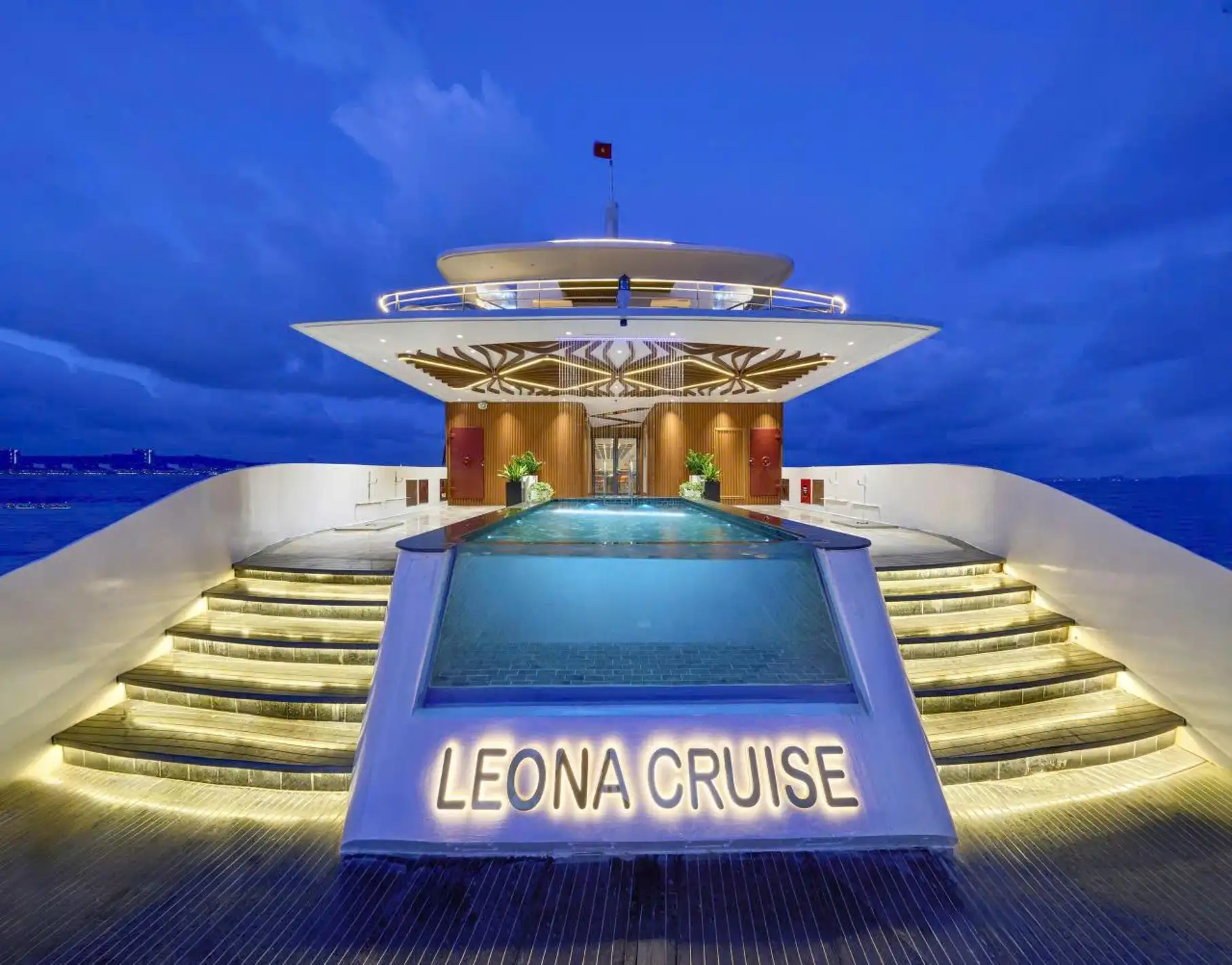 Halong Bay - LEONA LUXURY DAY CRUISE- SIC with Limo Bus