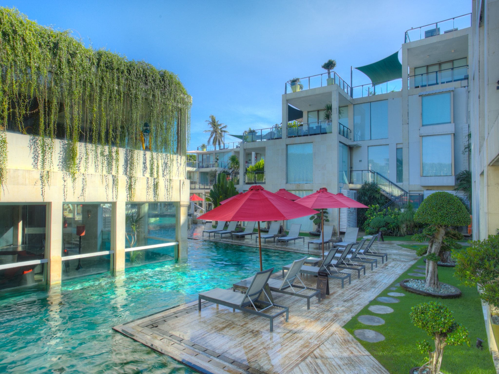 FuramaXclusive Ocean Beach Seminyak Bali