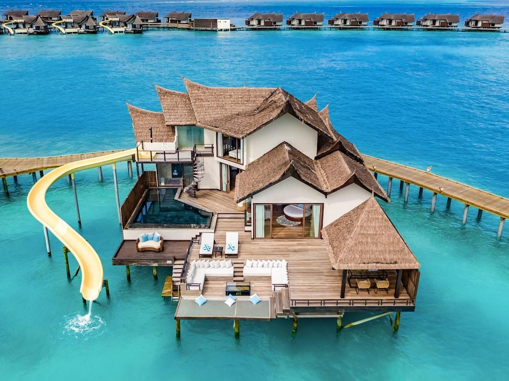 Ozen Reserve Bolifushi - November