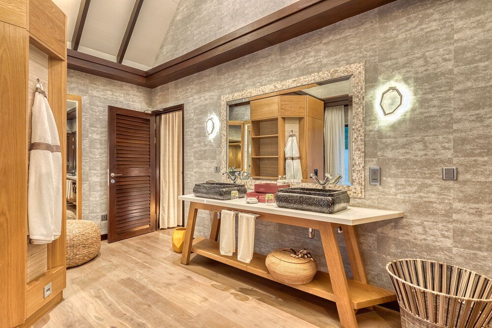 Earth Villa