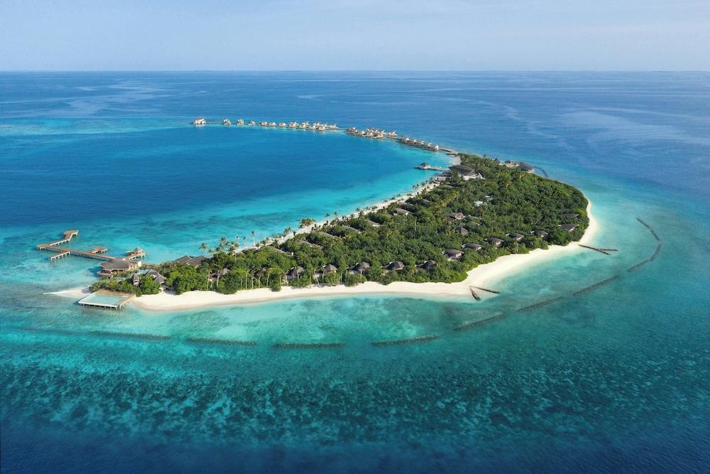 JW Marriott Maldives Resort & Spa - January