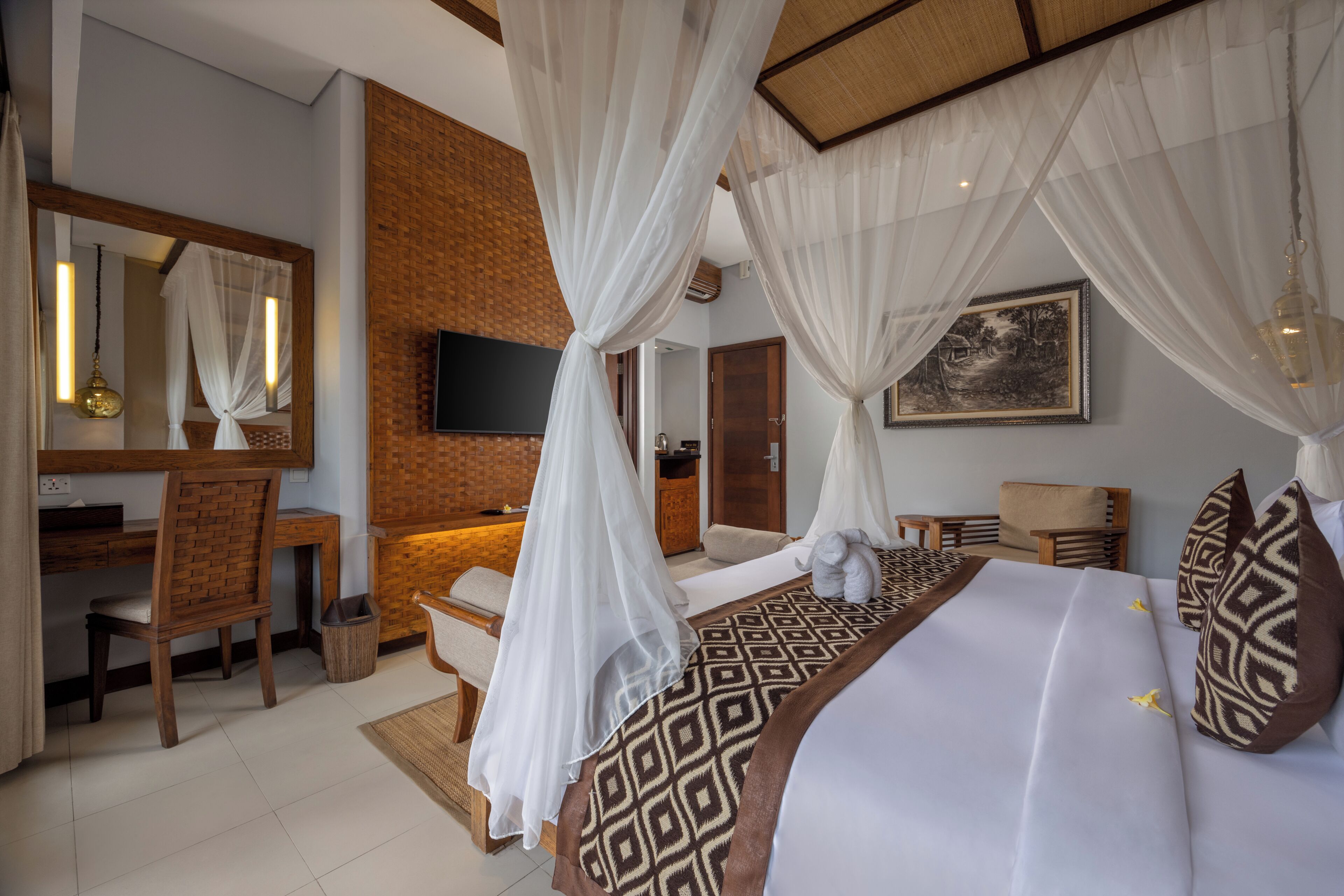 Suite Room with Valley View