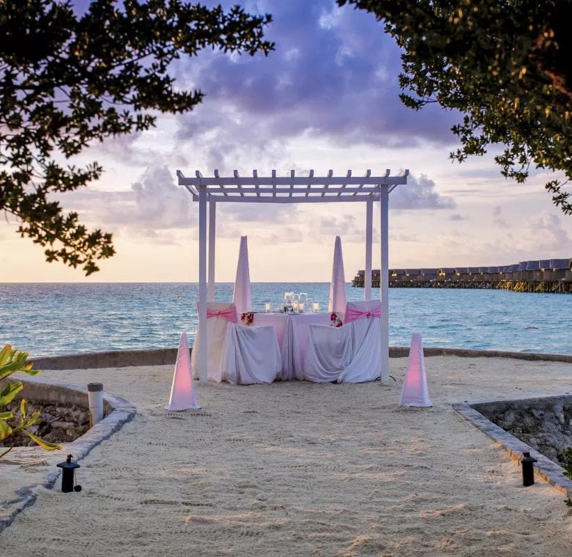 Centara Ras Fushi Resort & Spa