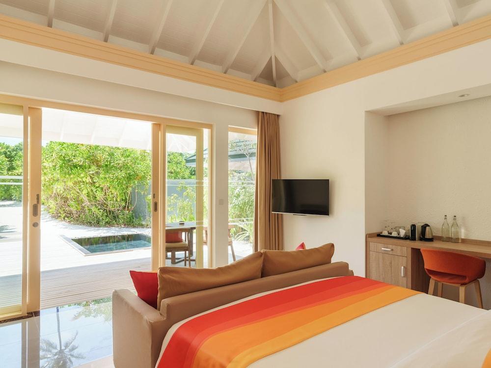 Sunset Pool Beach Villa