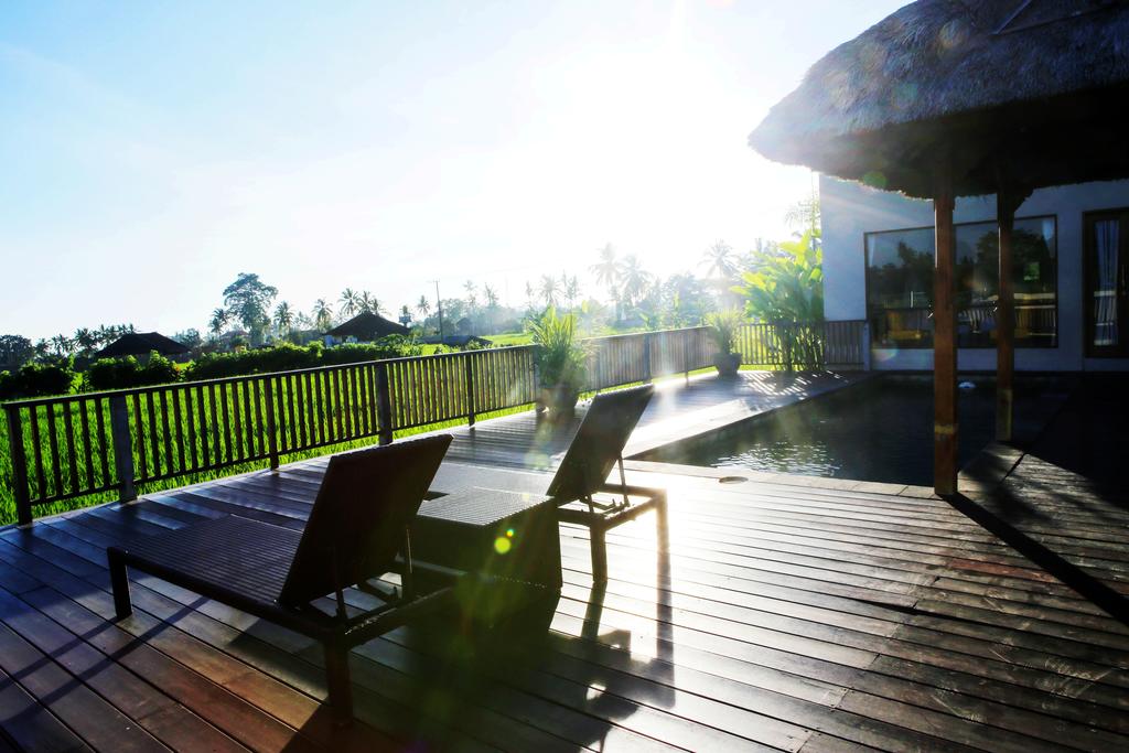 Alam Puisi Villa